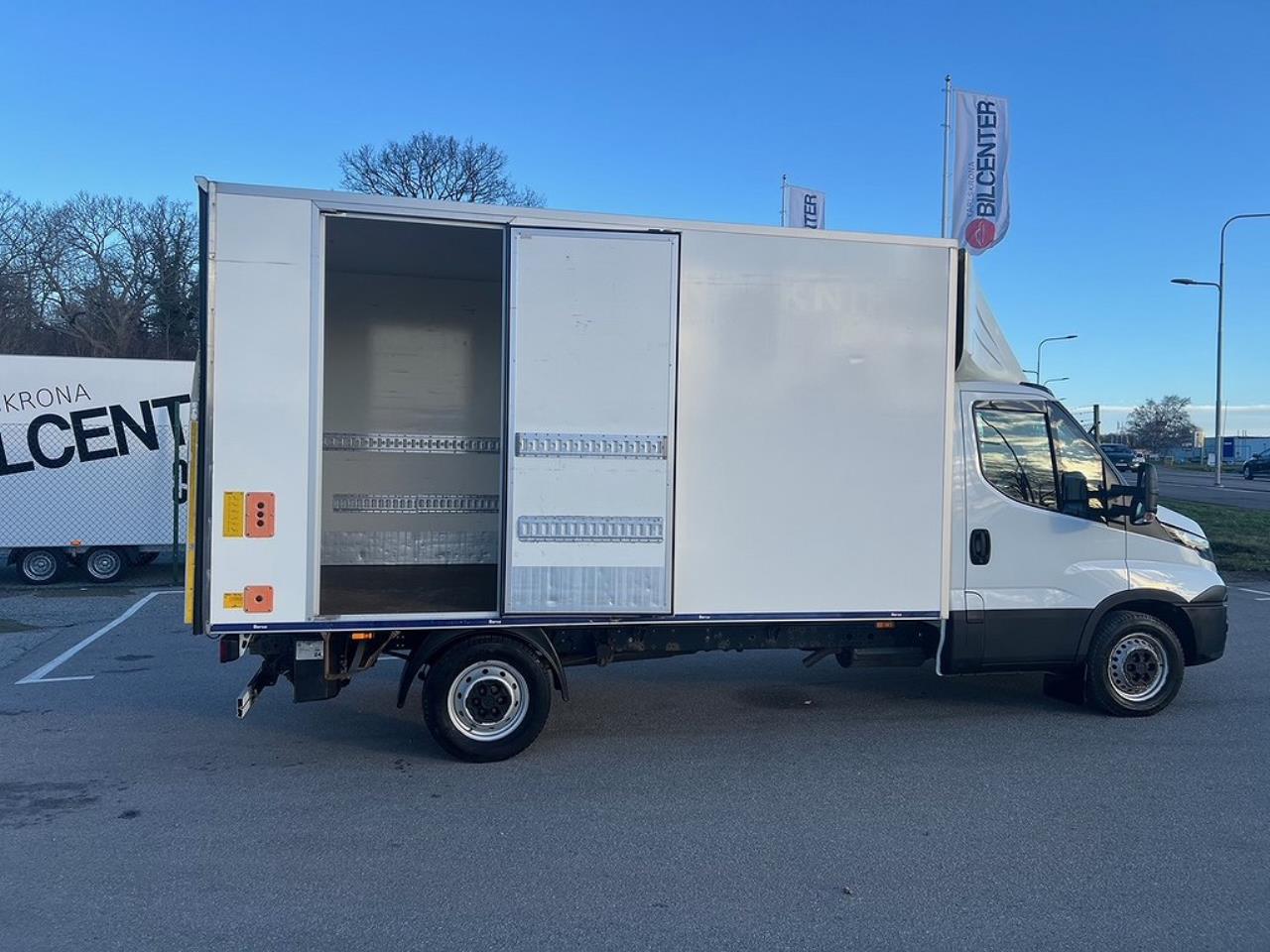 Iveco Daily 35S16 Hi-Matic Skåp & Lift Euro 6 2017 - Övrigt