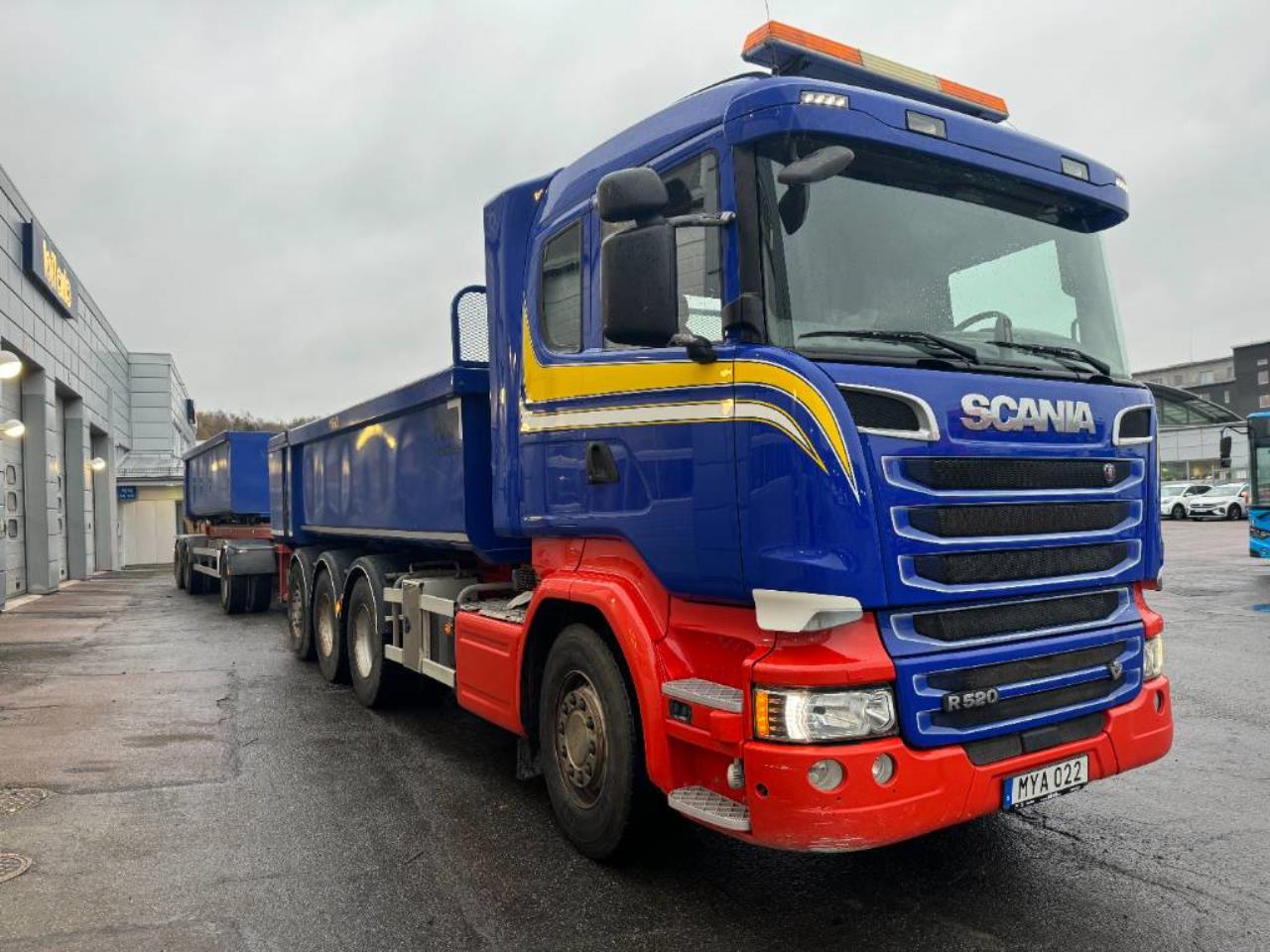 Scania R520LB8X4*4HNB kassett med släp 2016 - Tipp