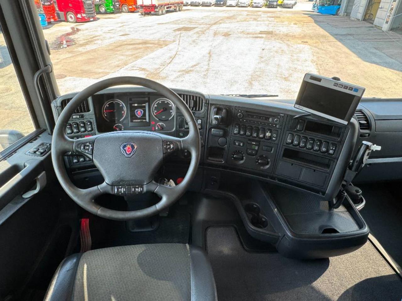 Scania R 490 8x4*4 	Schaktbil / Tippbil / Dumperbil 2014 - Tipp