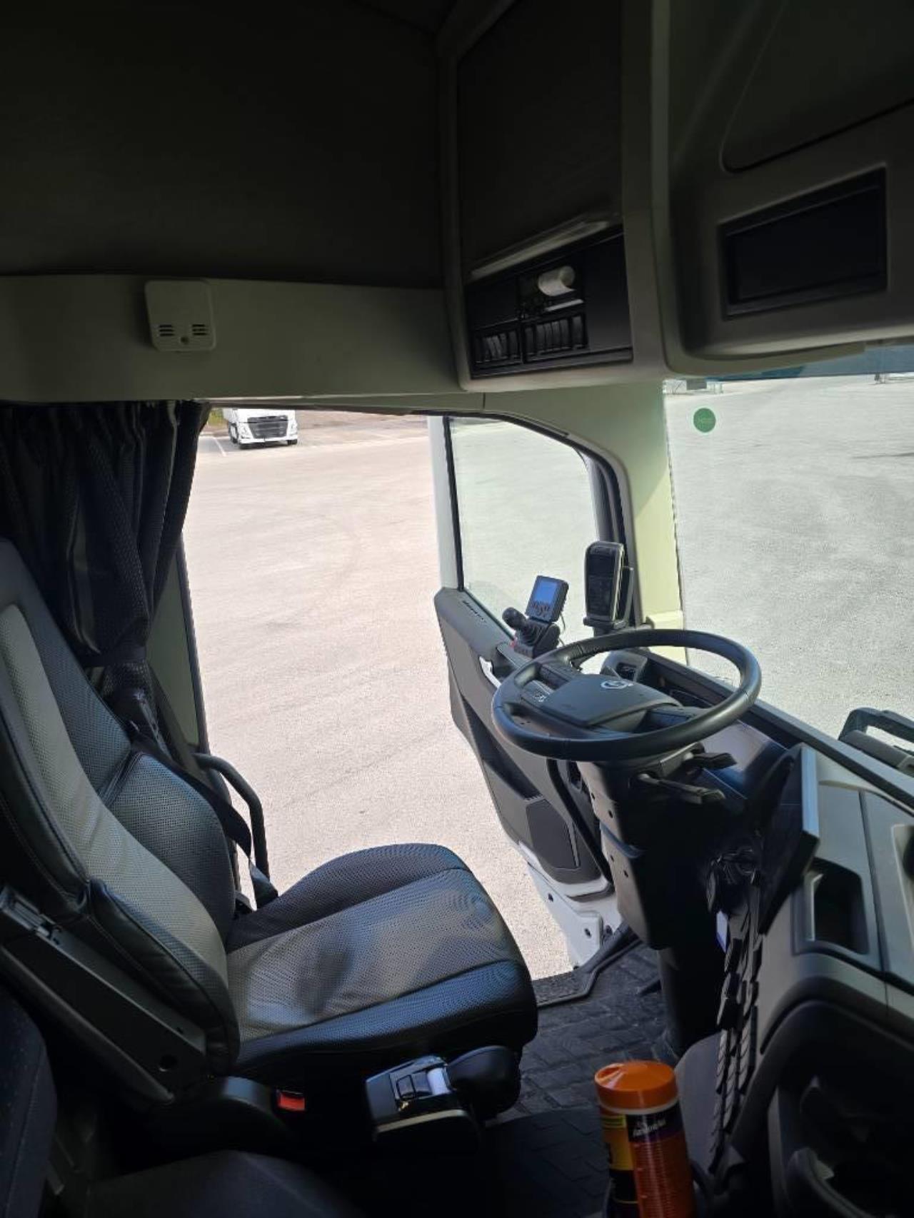 Volvo FM Electric 2024 - Krok/Lastväxlare