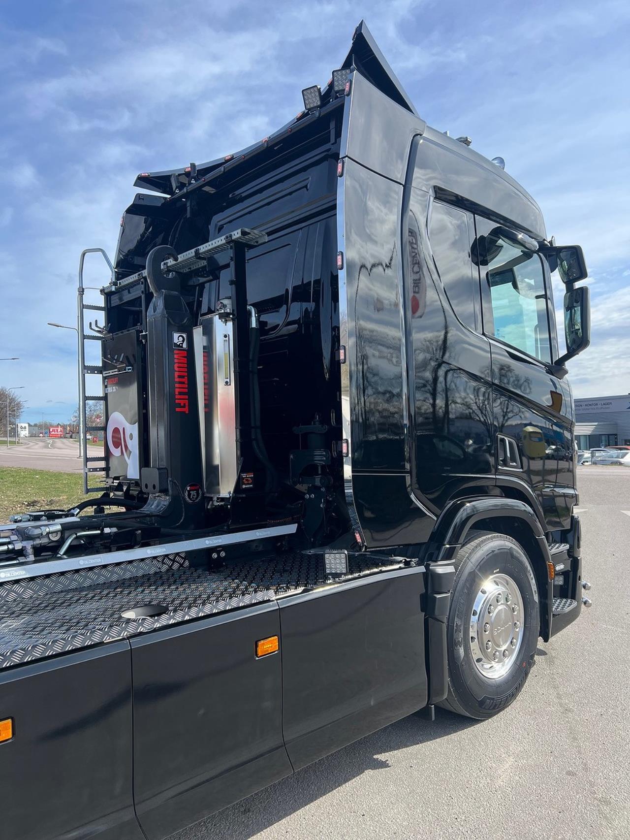 Scania R660 V8 8x4*4 Tridem Hiab 26 Lastväxlare Fullutrustad 2025 - Krok/Lastväxlare