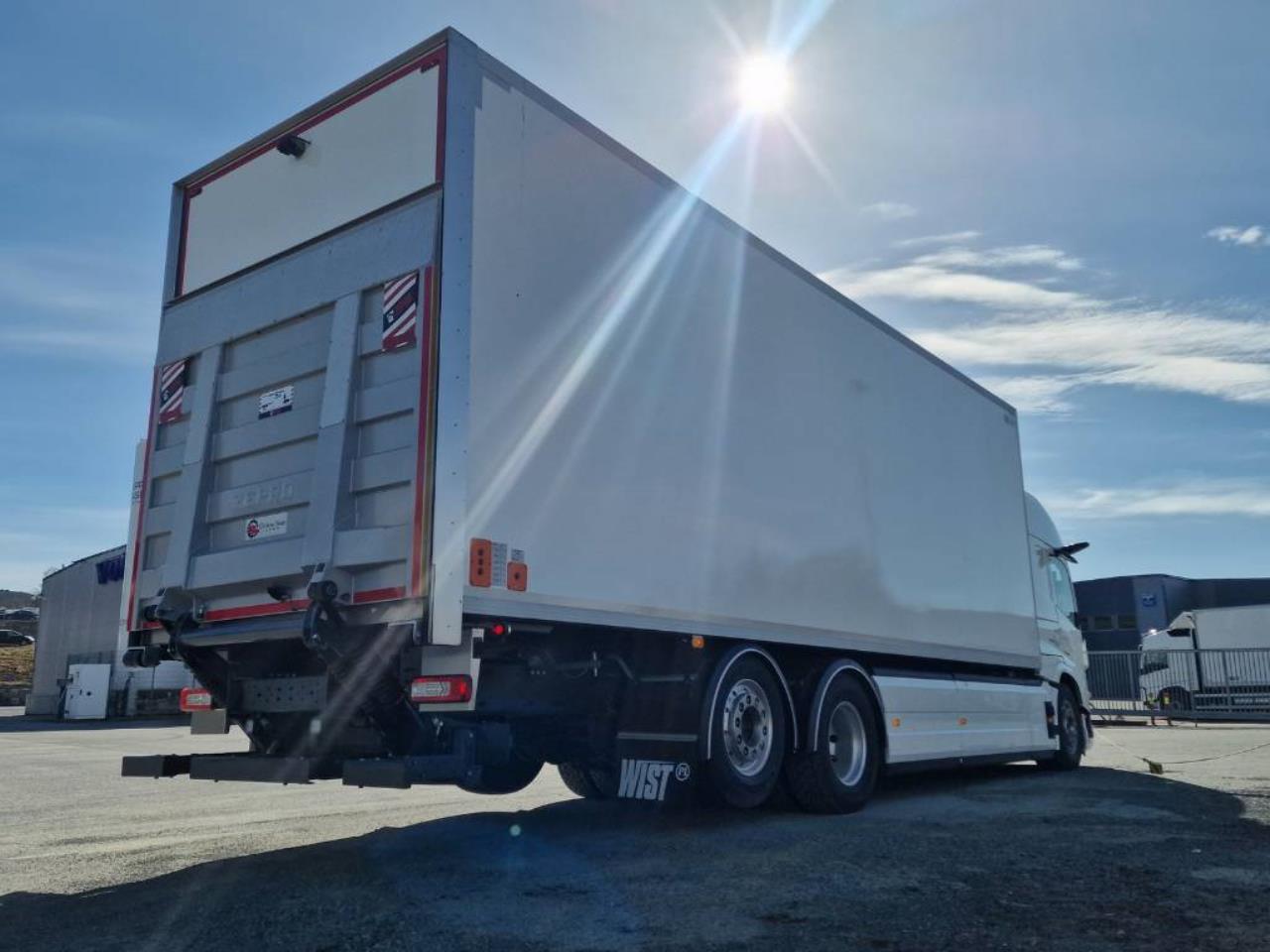 Volvo FM500 6x2 2024 - Skåp