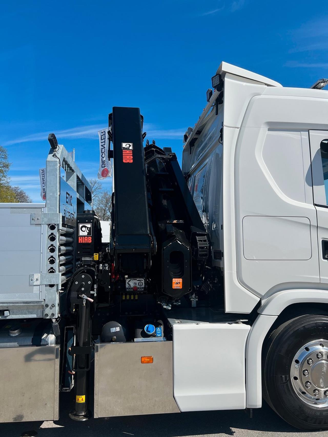 Scania G500 8x4*4 Tridem Brädgårdsbil Hiab 302 E6 Kran 2023 - Kran