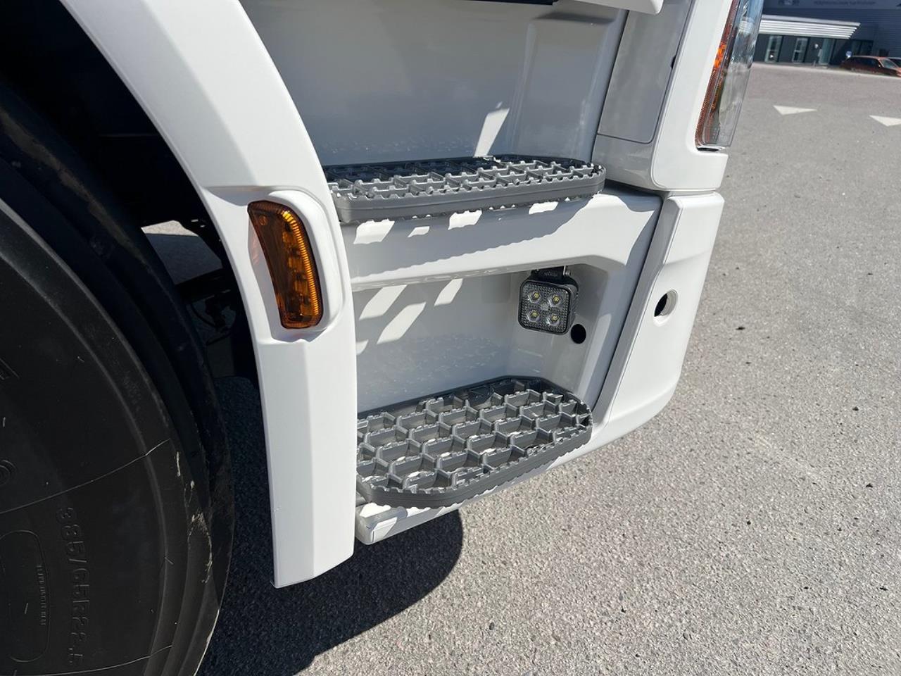 Scania G500 8x4*4 Tridem Brädgårdsbil Hiab 302 E6 Kran 2023 - Kran