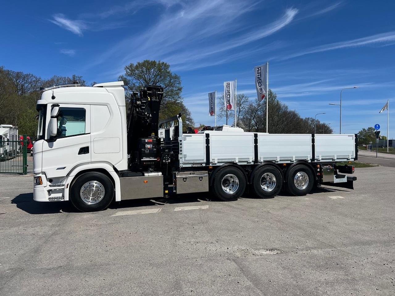 Scania G500 8x4*4 Tridem Brädgårdsbil Hiab 302 E6 Kran 2023 - Kran