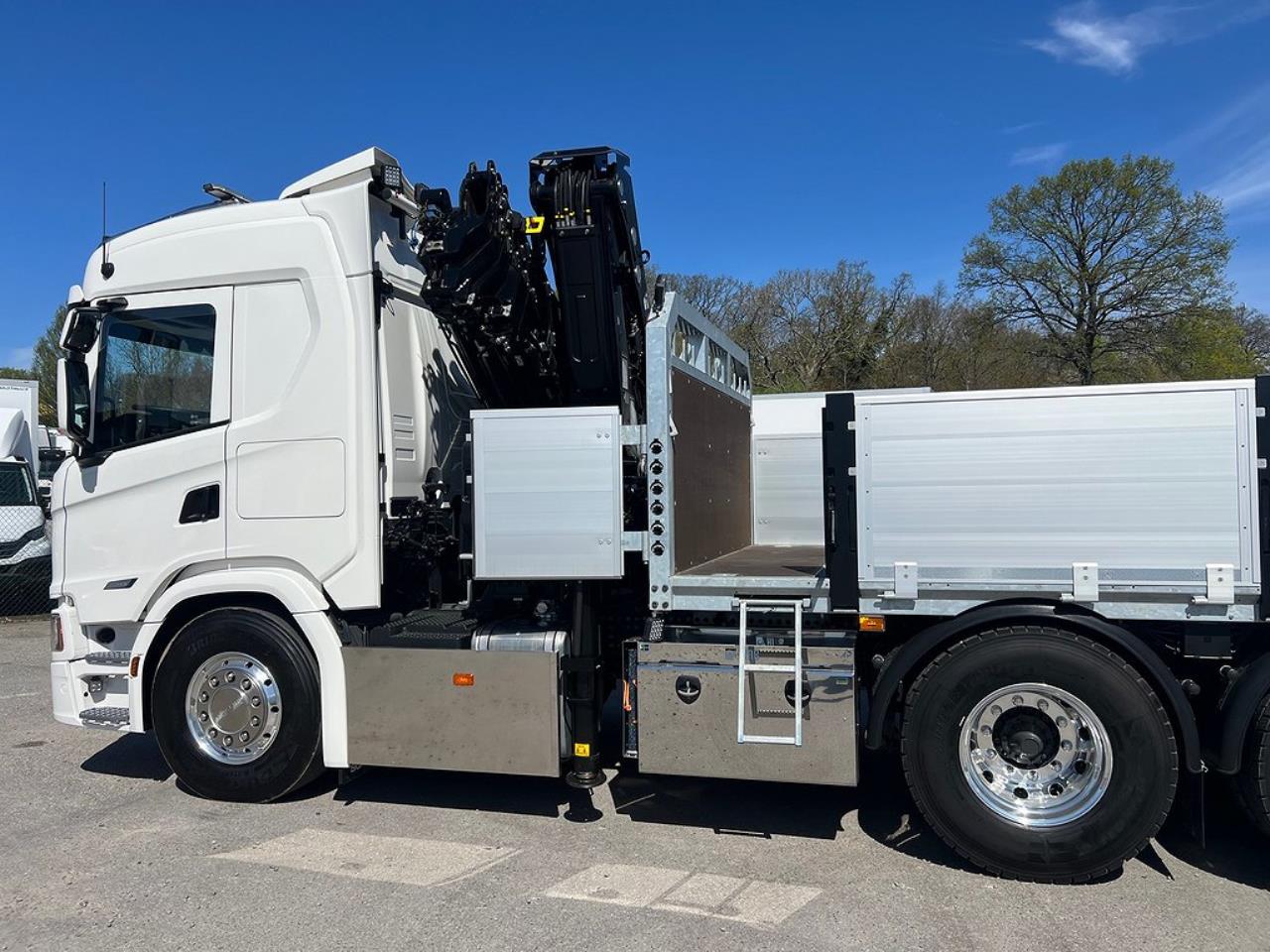 Scania G500 8x4*4 Tridem Brädgårdsbil Hiab 302 E6 Kran 2023 - Kran