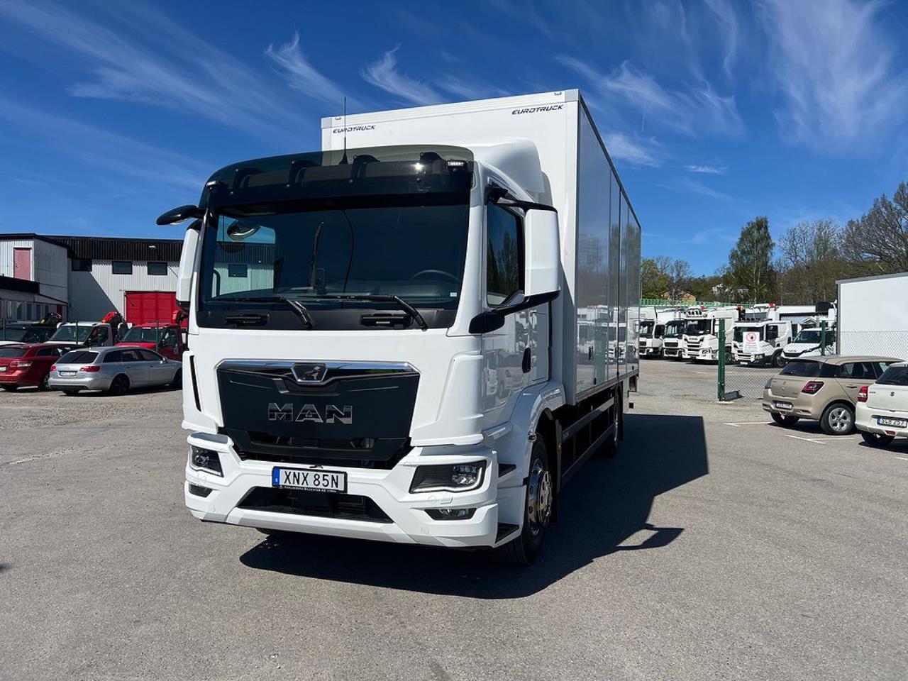 MAN TGM 18.290 4x2 Skåpbil Öppningsbarsida Sovhytt 2023 - Skåp