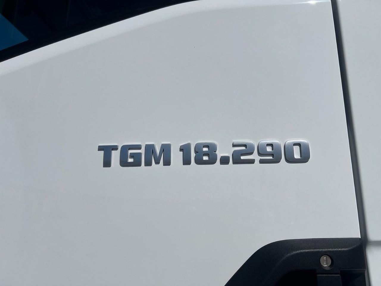 MAN TGM 18.290 4x2 Skåpbil Öppningsbarsida Sovhytt 2023 - Skåp