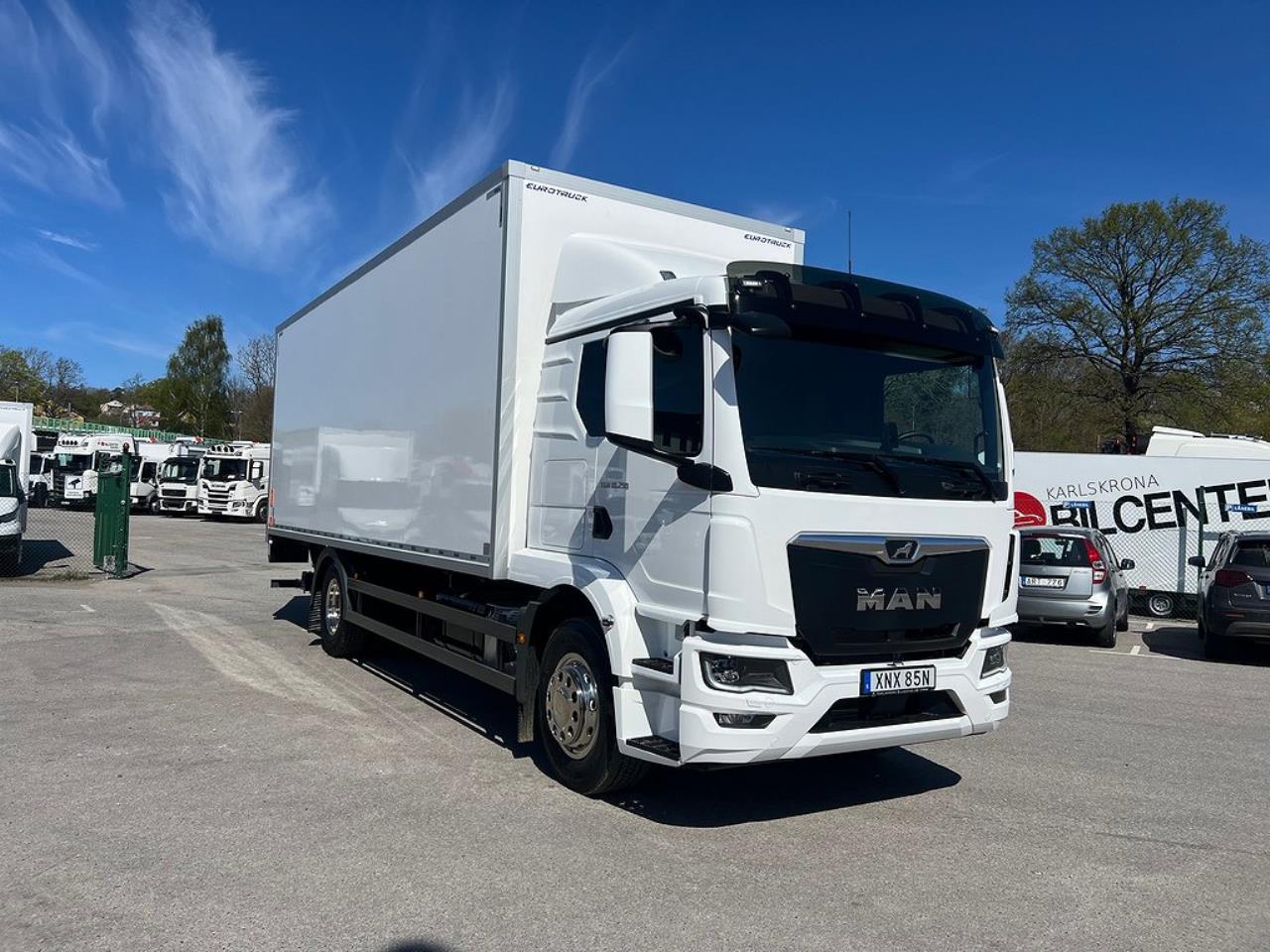 MAN TGM 18.290 4x2 Skåpbil Öppningsbarsida Sovhytt 2023 - Skåp