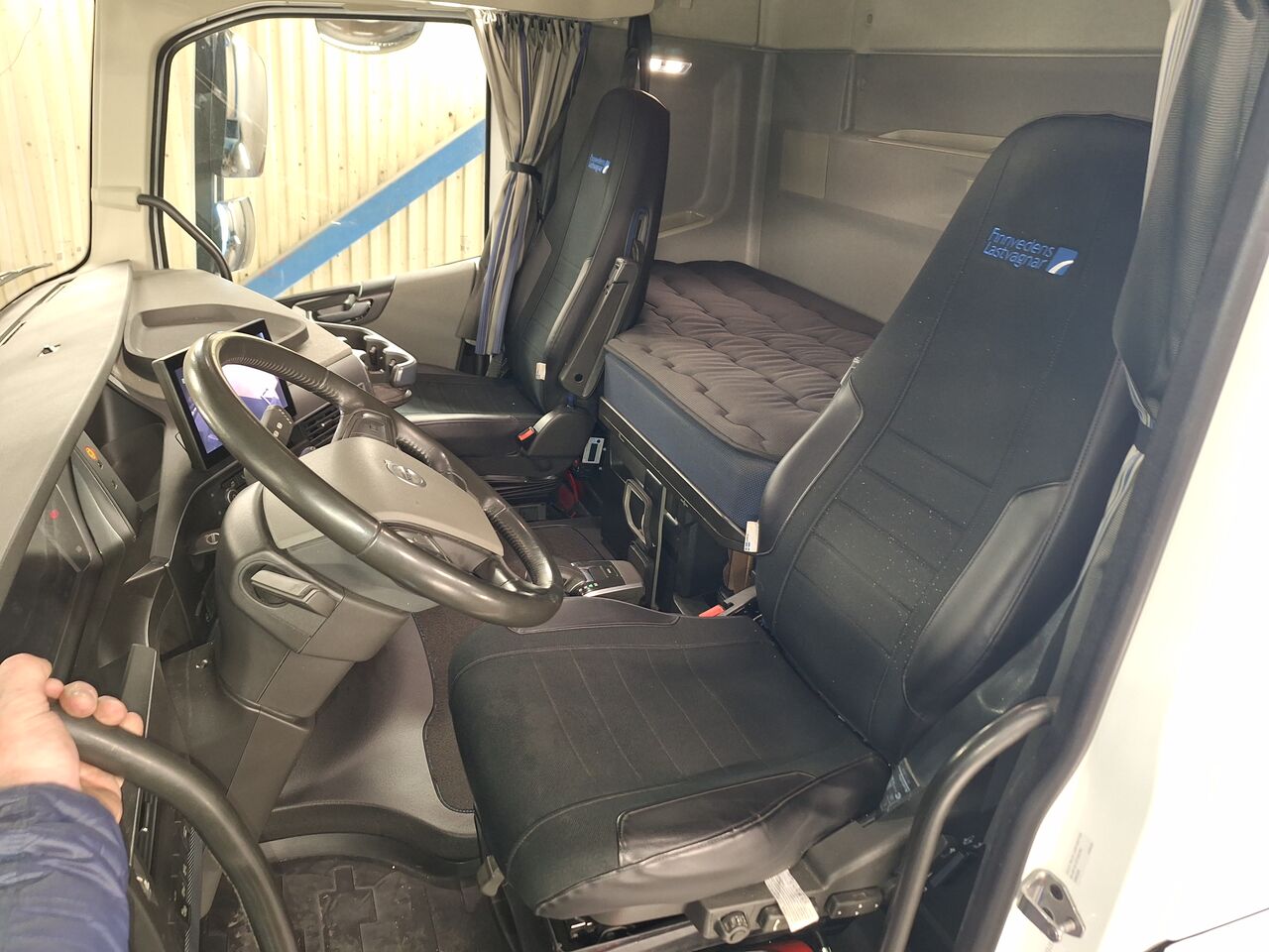 Volvo FH 500 I-Save 6x2 Skåp 2023 - Skåp