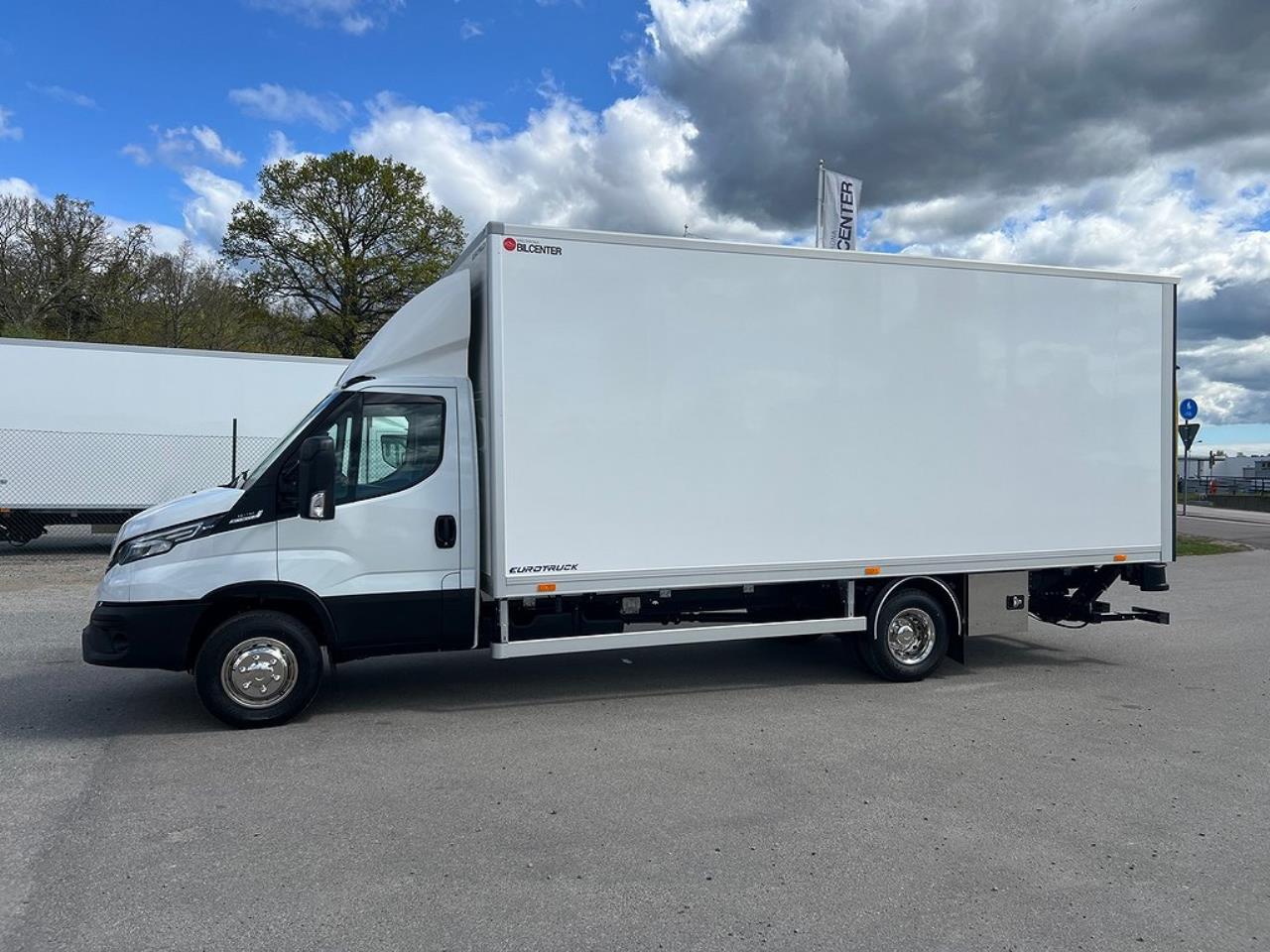 Iveco Daily 72C18  Skåpbil Aut Fullutrustad Lastvikt 3390 Kg 2025 - Skåp