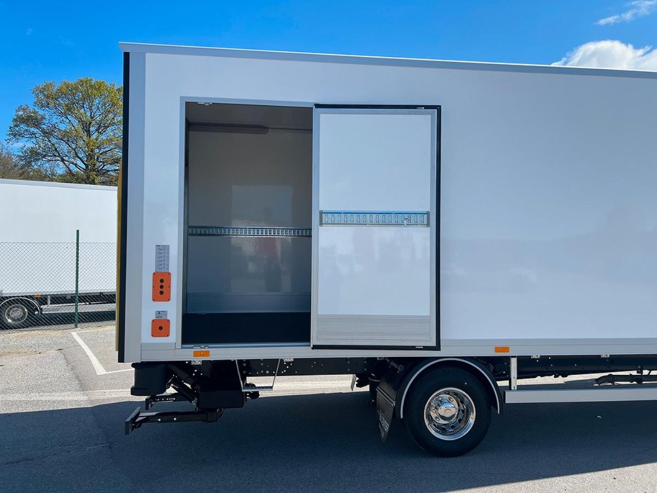 Iveco Daily 72C18  Skåpbil Aut Fullutrustad Lastvikt 3390 Kg 2025 - Skåp
