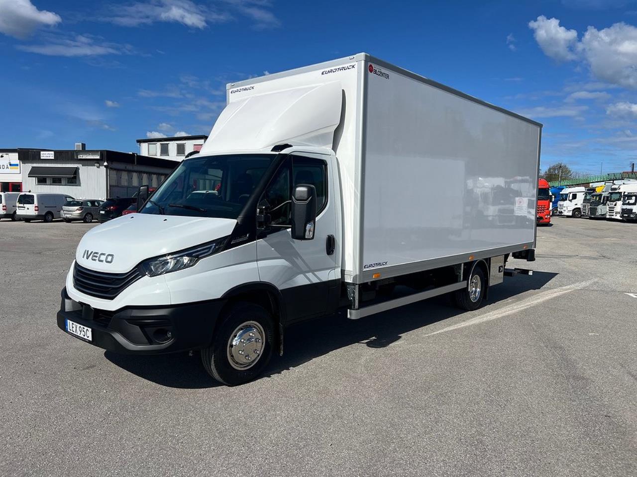Iveco Daily 72C18  Skåpbil Aut Fullutrustad Lastvikt 3390 Kg 2025 - Skåp