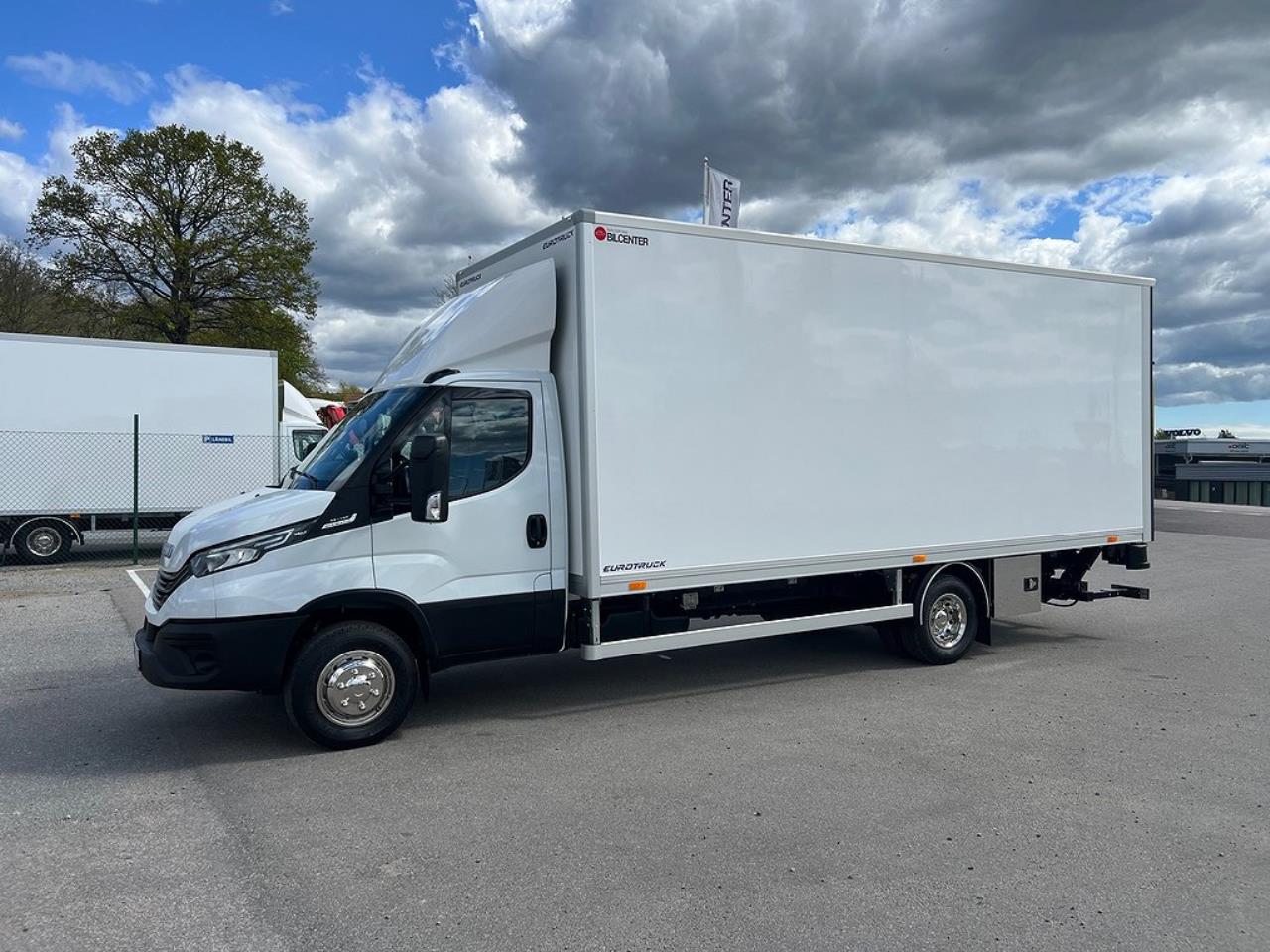 Iveco Daily 72C18  Skåpbil Aut Fullutrustad Lastvikt 3390 Kg 2025 - Skåp