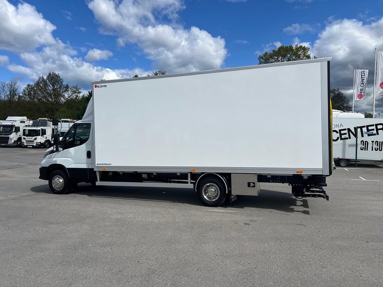 Iveco Daily 72C18  Skåpbil Aut Fullutrustad Lastvikt 3390 Kg 2025 - Skåp