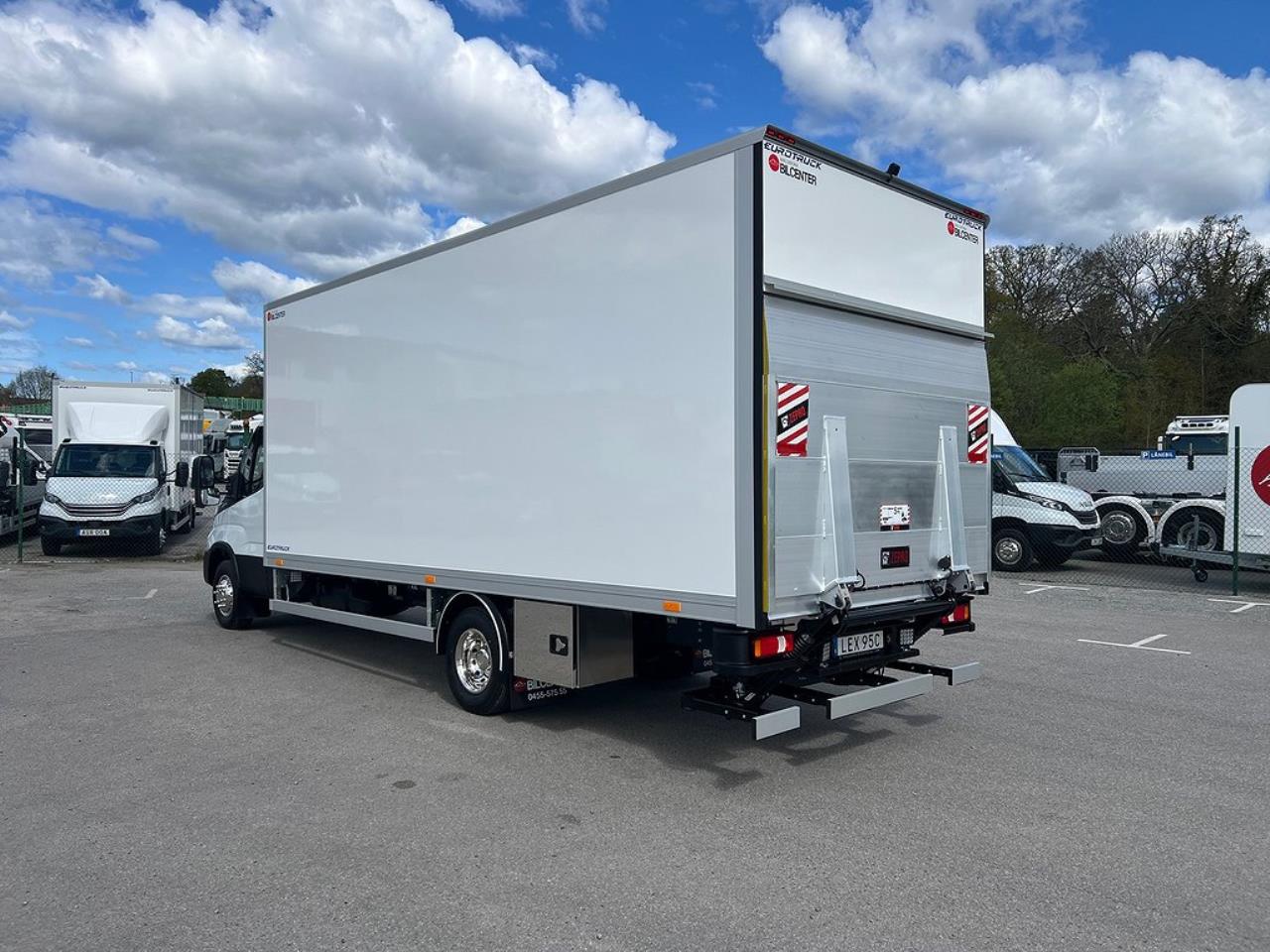Iveco Daily 72C18  Skåpbil Aut Fullutrustad Lastvikt 3390 Kg 2025 - Skåp
