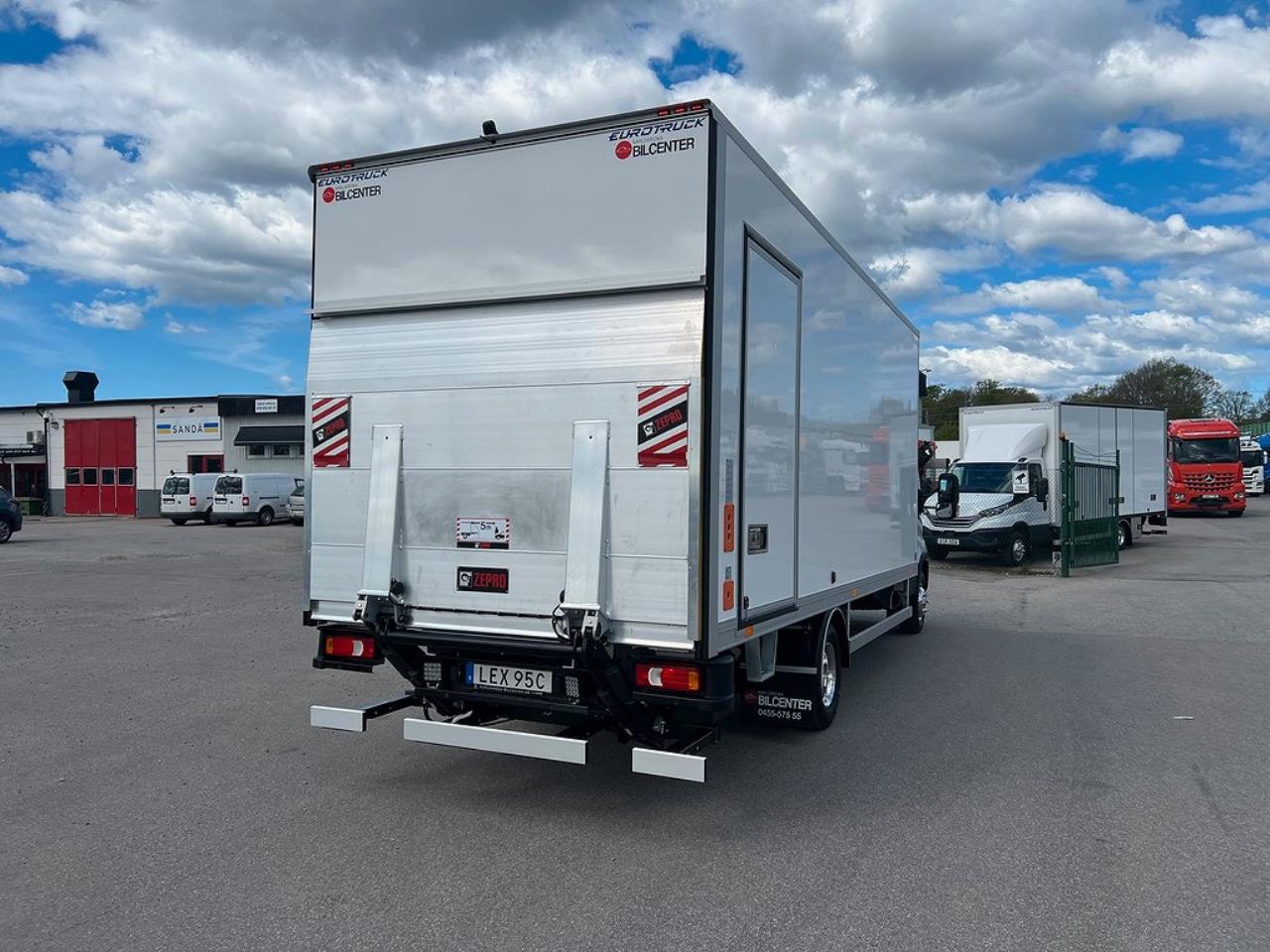 Iveco Daily 72C18  Skåpbil Aut Fullutrustad Lastvikt 3390 Kg 2025 - Skåp