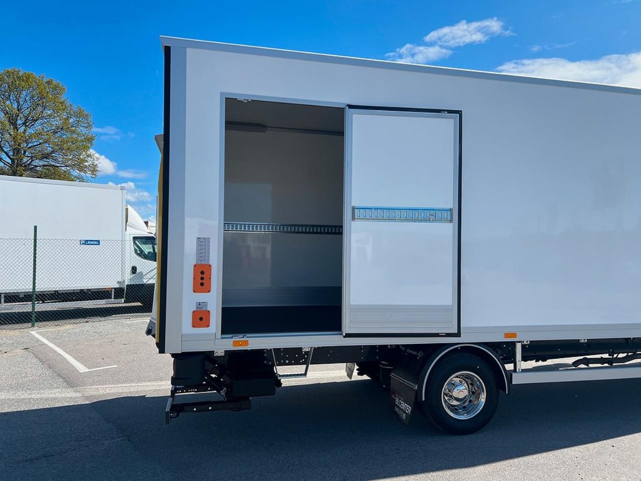 Iveco Daily 72C18  Skåpbil Aut Fullutrustad Lastvikt 3390 Kg 2025 - Skåp