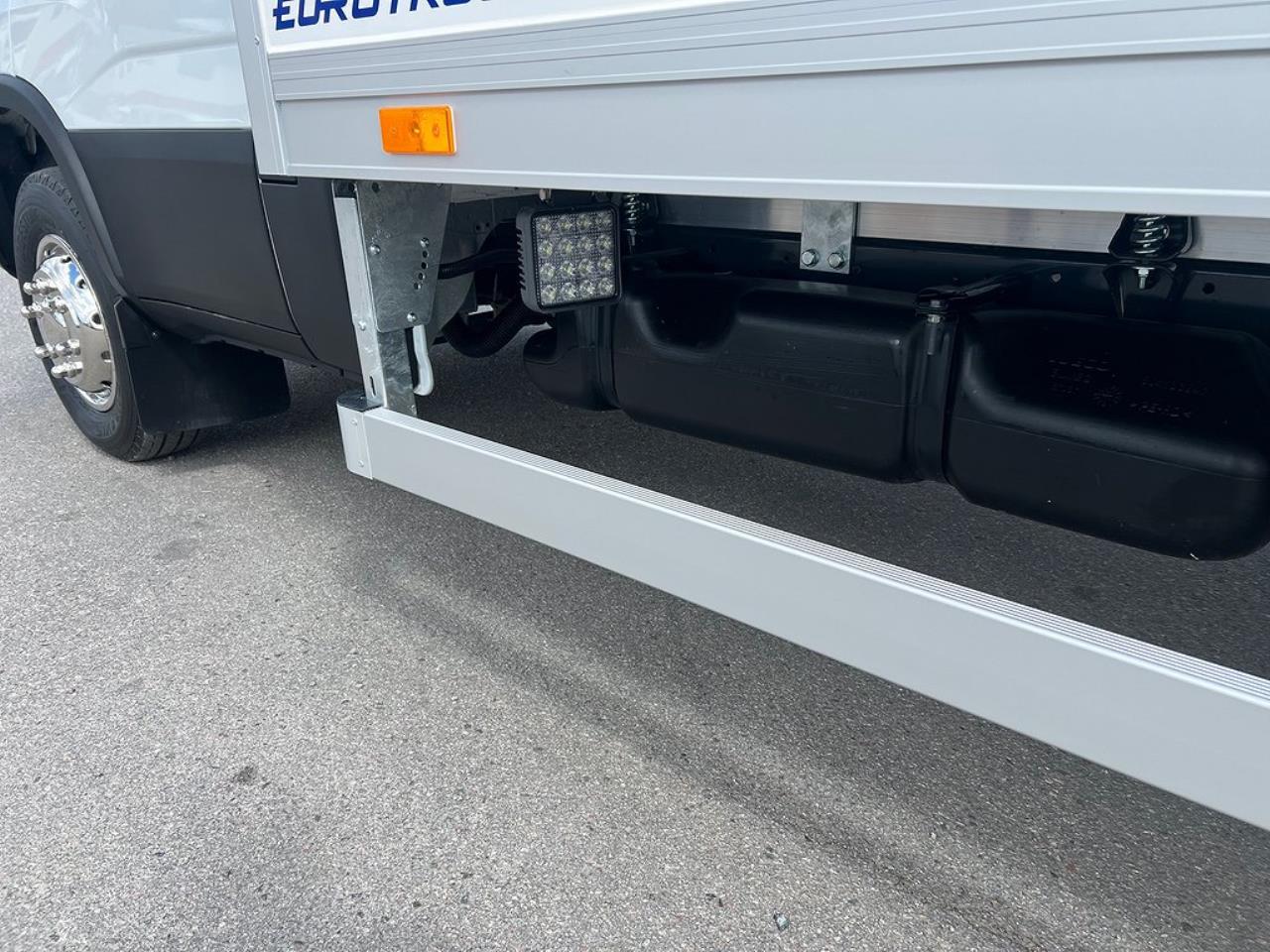 Iveco Daily 72C18  Skåpbil Aut Fullutrustad Lastvikt 3390 Kg 2025 - Skåp