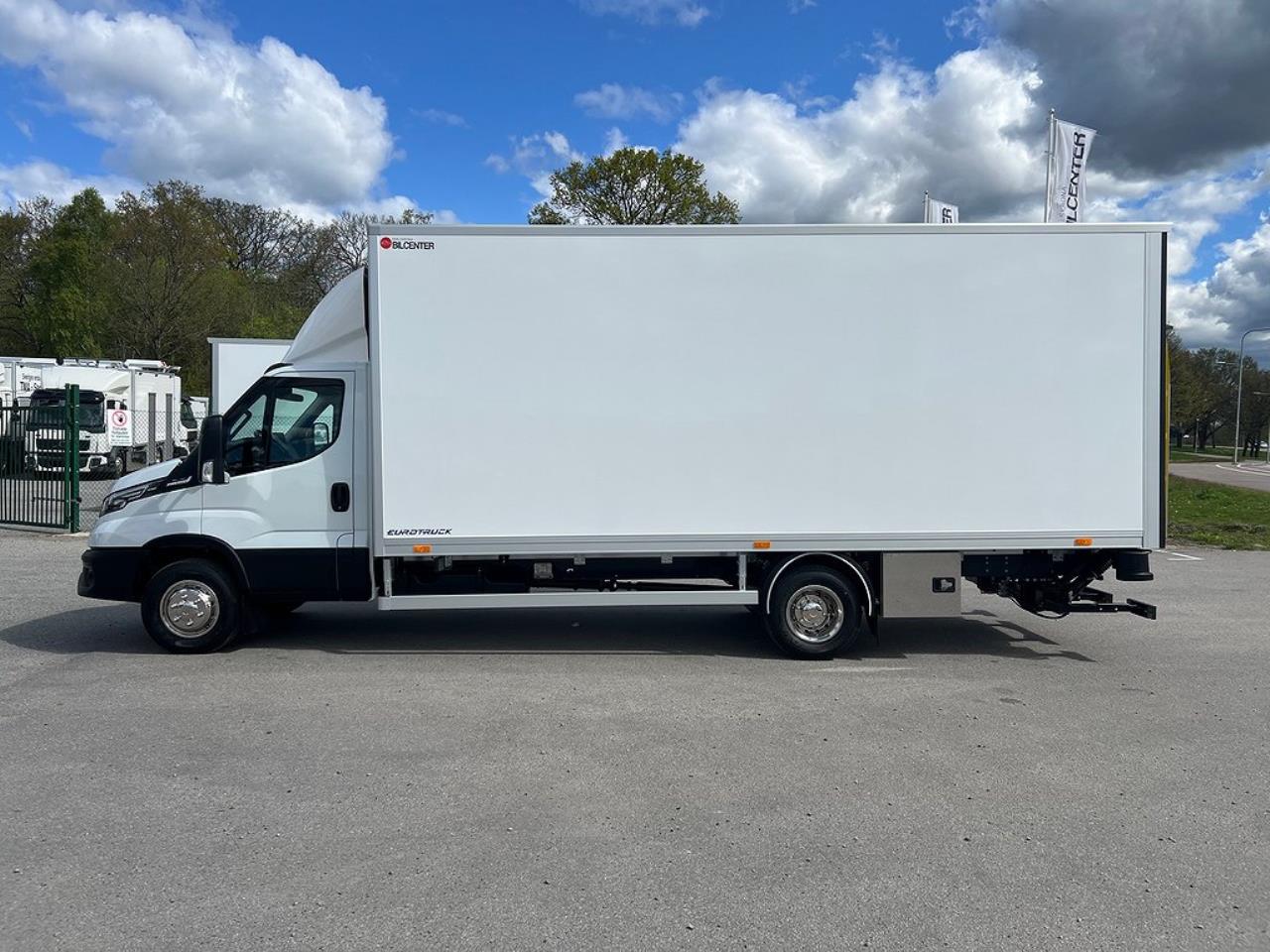 Iveco Daily 72C18  Skåpbil Aut Fullutrustad Lastvikt 3390 Kg 2025 - Skåp
