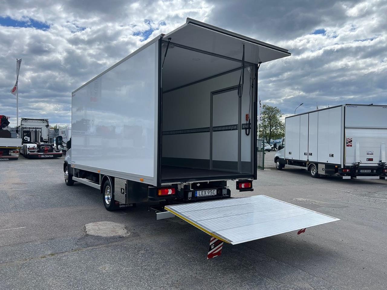 Iveco Daily 72C18  Skåpbil Aut Fullutrustad Lastvikt 3390 Kg 2025 - Skåp