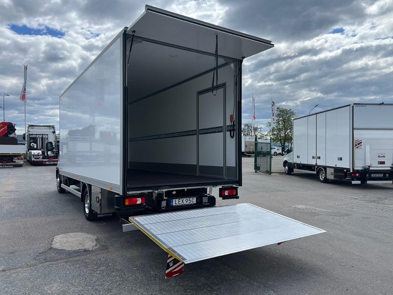 Iveco Daily 72C18  Skåpbil Aut Fullutrustad Lastvikt 3390 Kg 2025 - Skåp