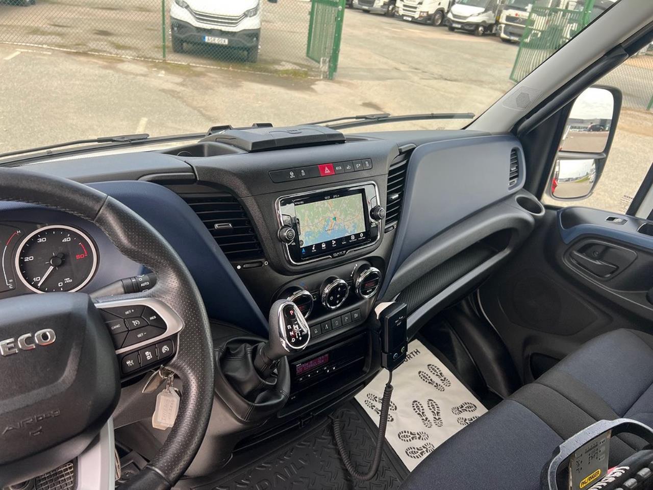 Iveco Daily 72C18 Automat Kranbil Palfinger Kran Euro 6 2021 - Övrigt
