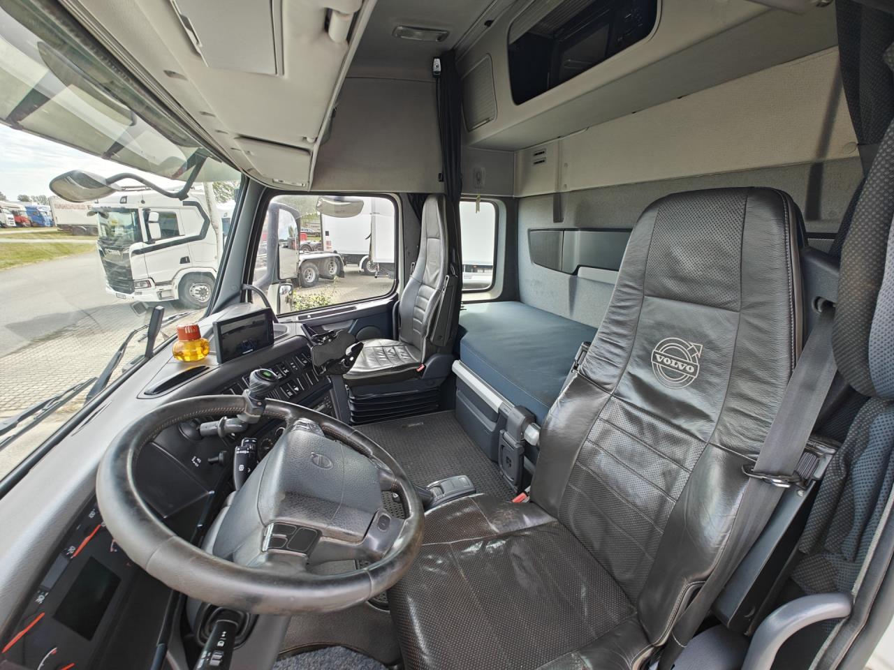 VOLVO FH540 2012 - Krok/Lastväxlare
