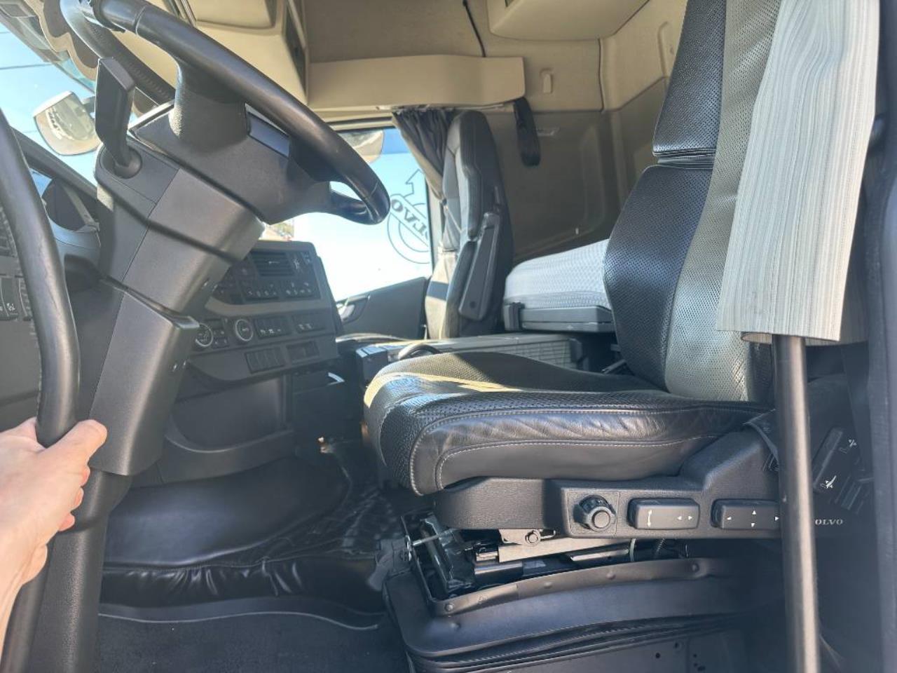 Volvo FH 500 I-save Skåpbil 2020 - Skåp