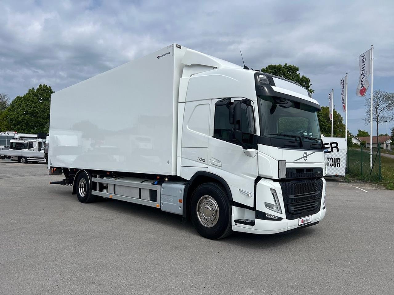 Volvo FM 330 4x2 Kyl/Frysbil 2 Zons Öppningsbarsida Bussbygg 2023 - Skåp isolerat