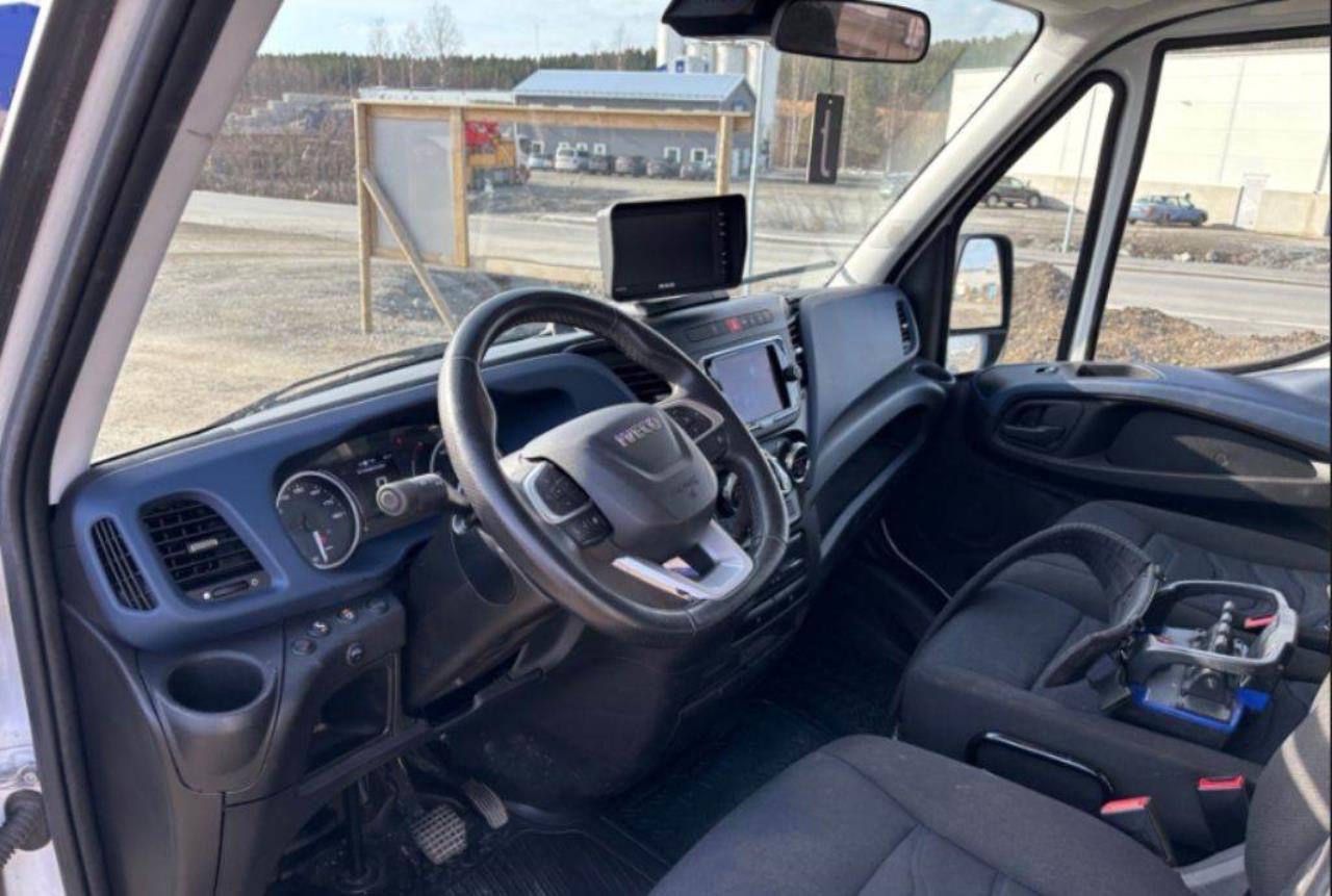 Iveco Iveco Daily 2022 - Kran
