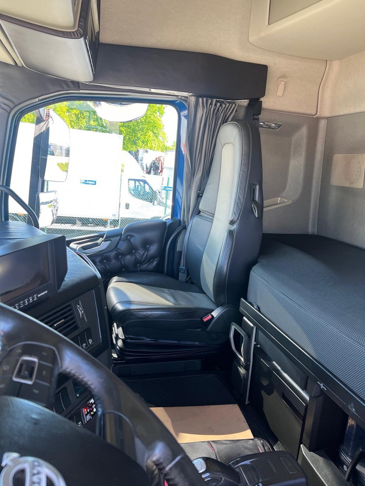 Volvo FH13 460 8x4*4 Tridem Lastväxlare Euro 6 & Schaktflak 2015 - Krok/Lastväxlare