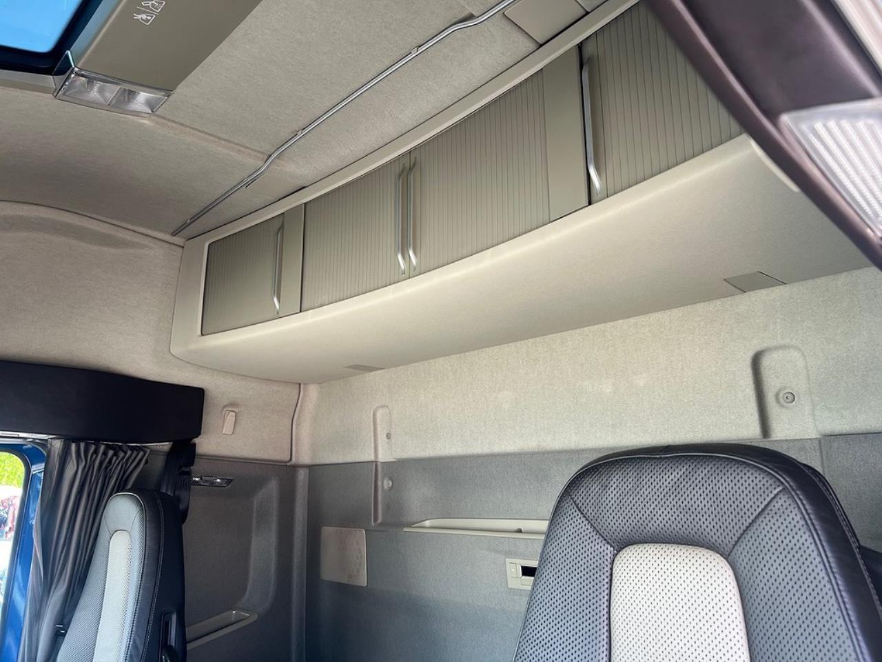 Volvo FH13 460 8x4*4 Tridem Lastväxlare Euro 6 & Schaktflak 2015 - Krok/Lastväxlare
