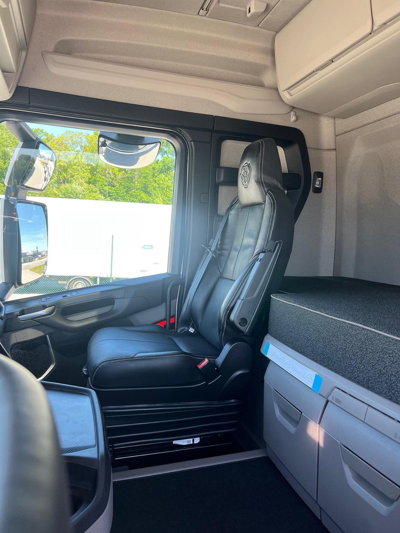 Scania R500 8x4*4 Tridem 26 T Hiab  Lastväxlare Fullutrustad 2025 - Krok/Lastväxlare