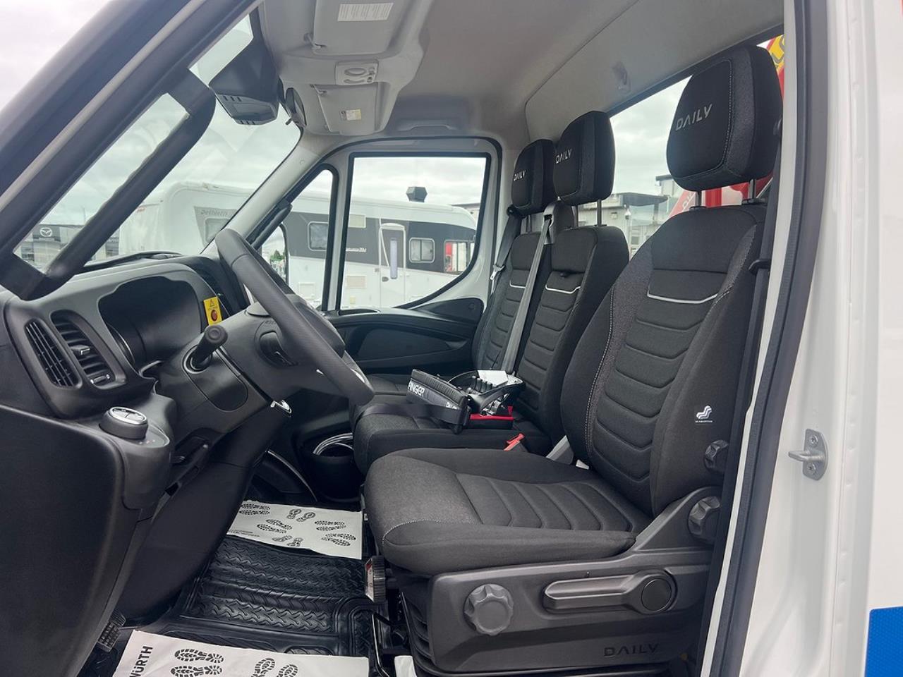 Iveco Daily 72C18 A8 Kranbil Palfinger Kran Fullutrustad 2025 - Kran