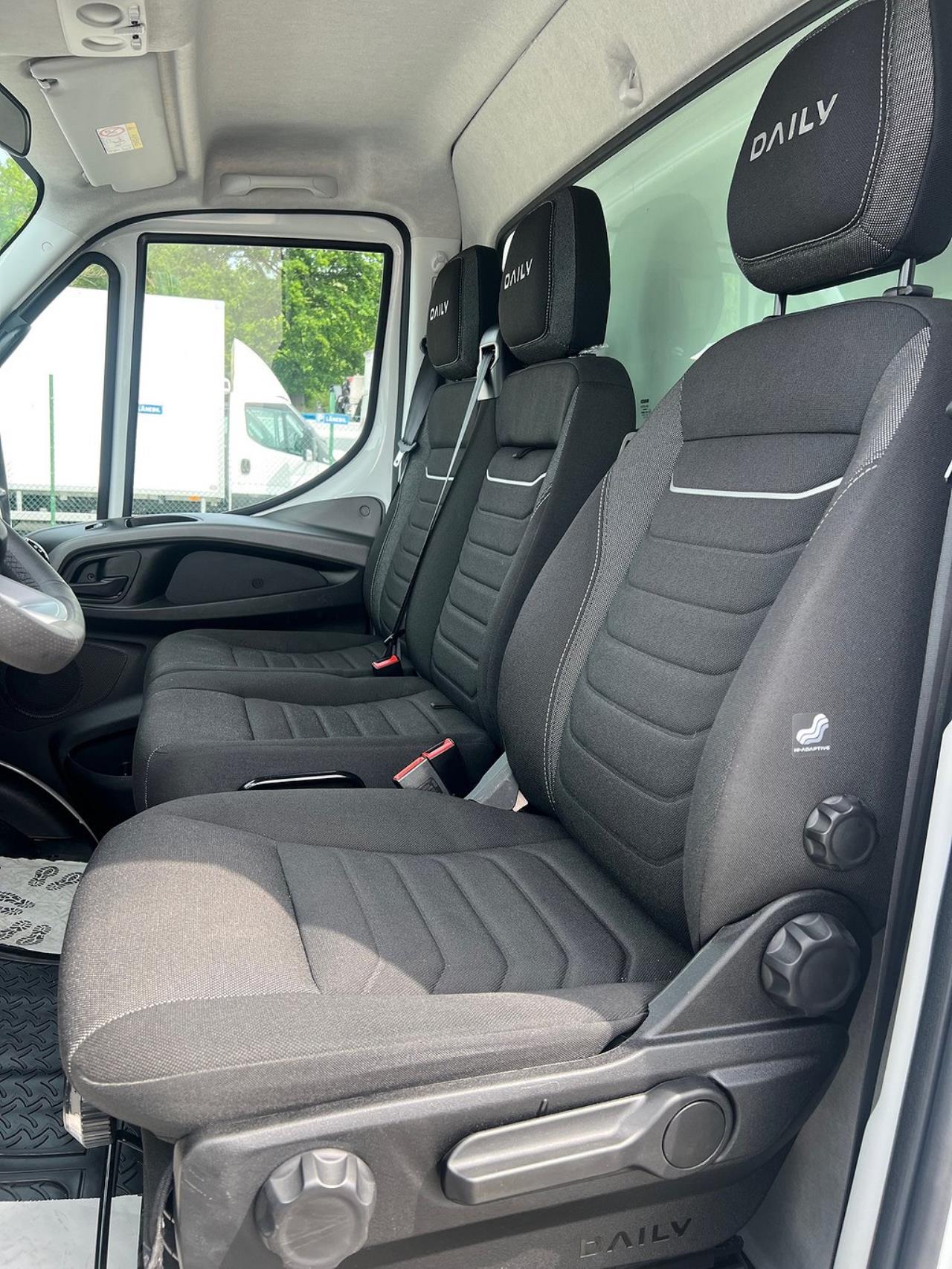 Iveco Daily 72C18 Skåpbil *Endast 650 mil * Euro 6 2024 - Övrigt