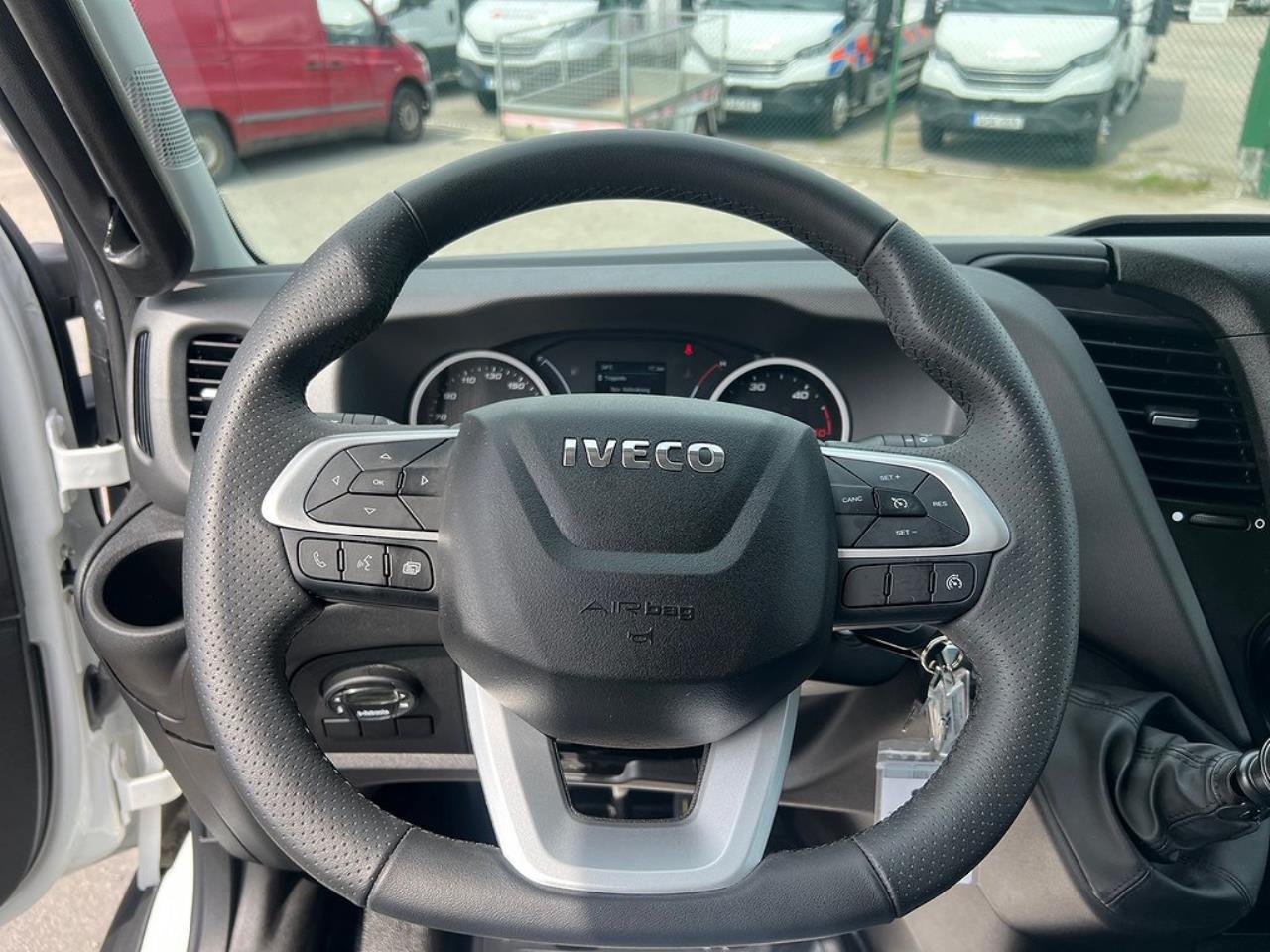Iveco Daily 72C18 Skåpbil *Endast 650 mil * Euro 6 2024 - Övrigt