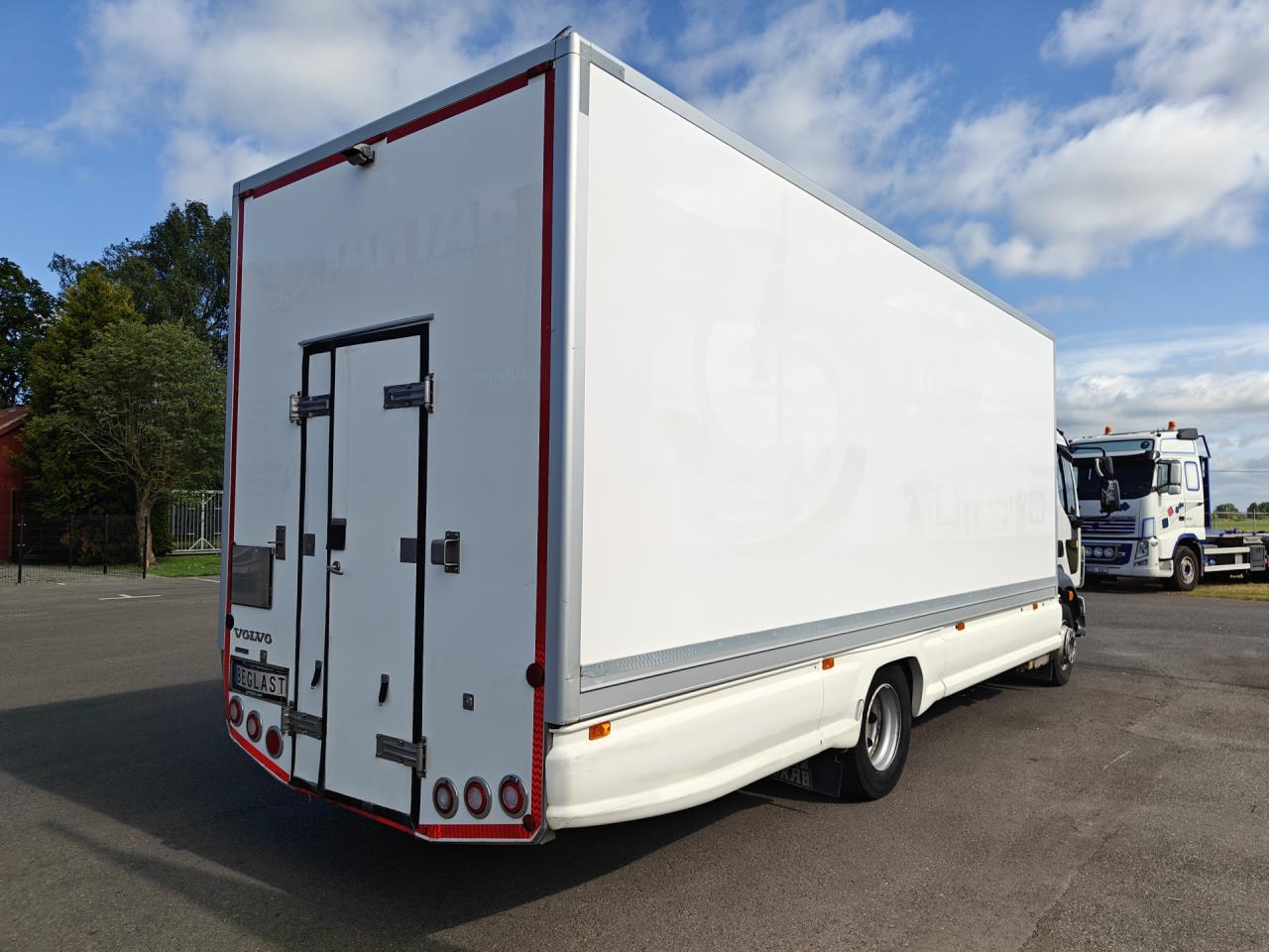 VOLVO FL250 2014 - Skåp