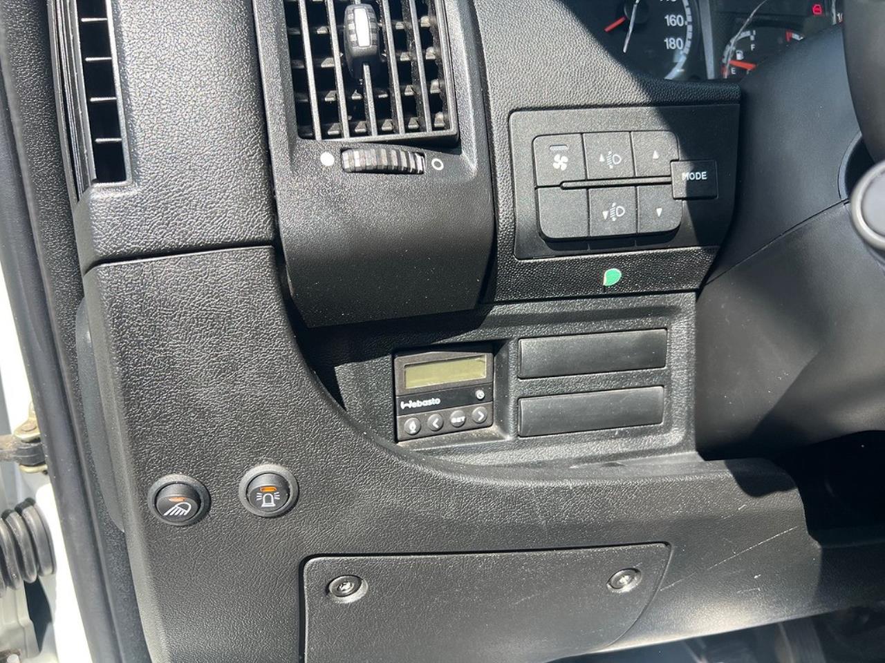 Peugeot Boxer 2,2 HDI Flak & kran, Kranbil  2014 - Övrigt