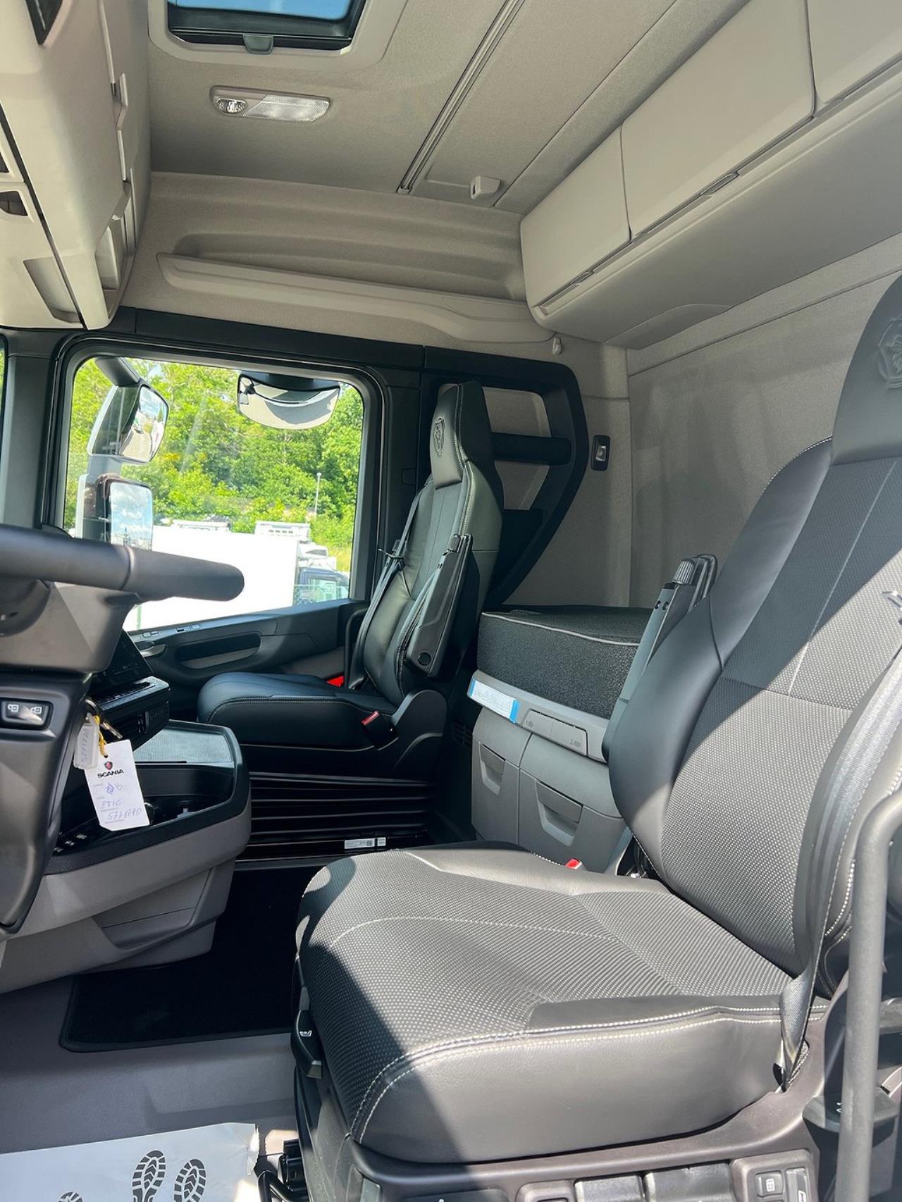 Scania R500 8x4*4 Tridem 26 T Hiab  Lastväxlare Fullutrustad 2025 - Krok/Lastväxlare