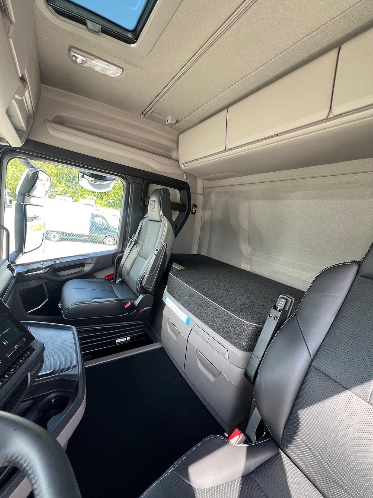 Scania R500 8x4*4 Tridem 26 T Hiab  Lastväxlare Fullutrustad 2025 - Krok/Lastväxlare