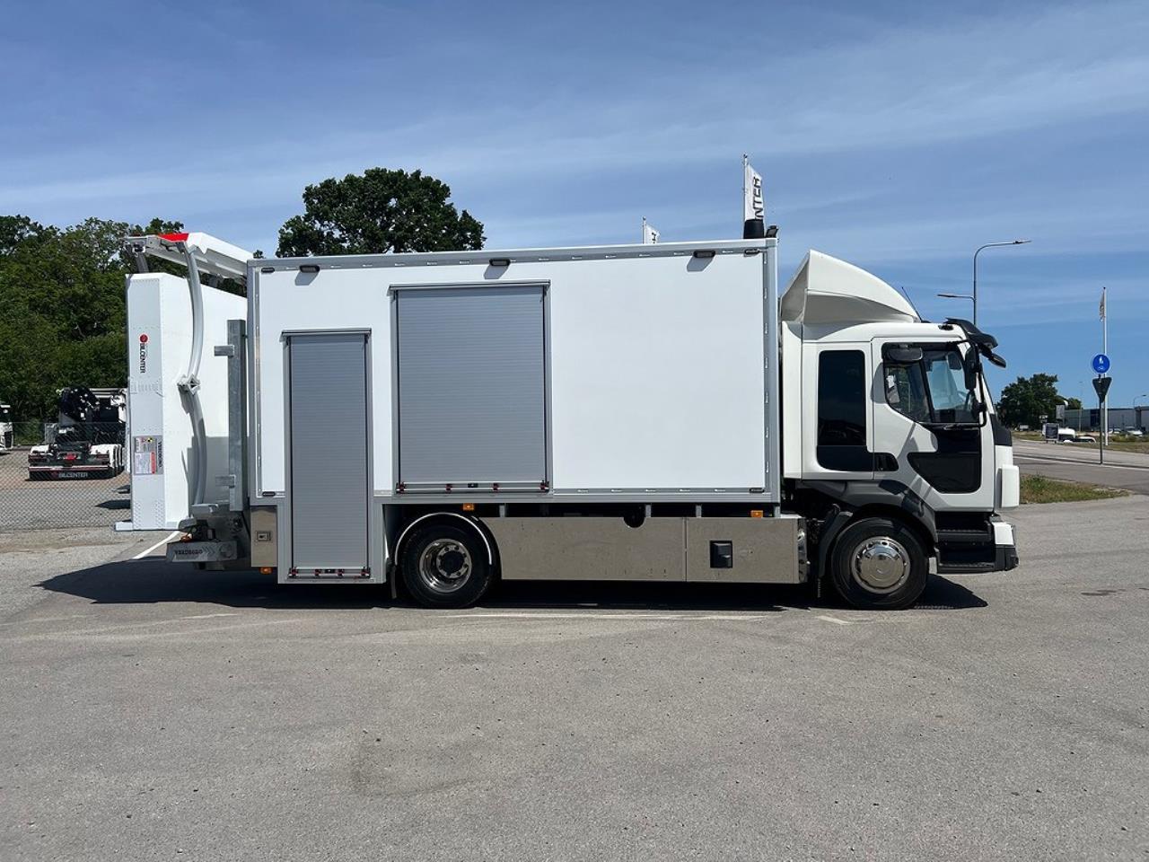 Volvo FL250 4x2 TMA Bil med Toalett & MaxiSign Online 2024 - Övrigt