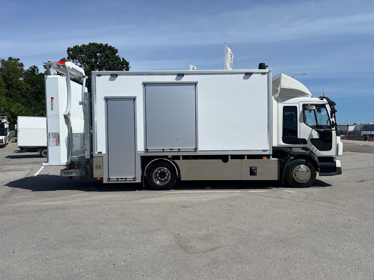 Volvo FL250 4x2 TMA Bil med Toalett & MaxiSign Online 2024 - Övrigt