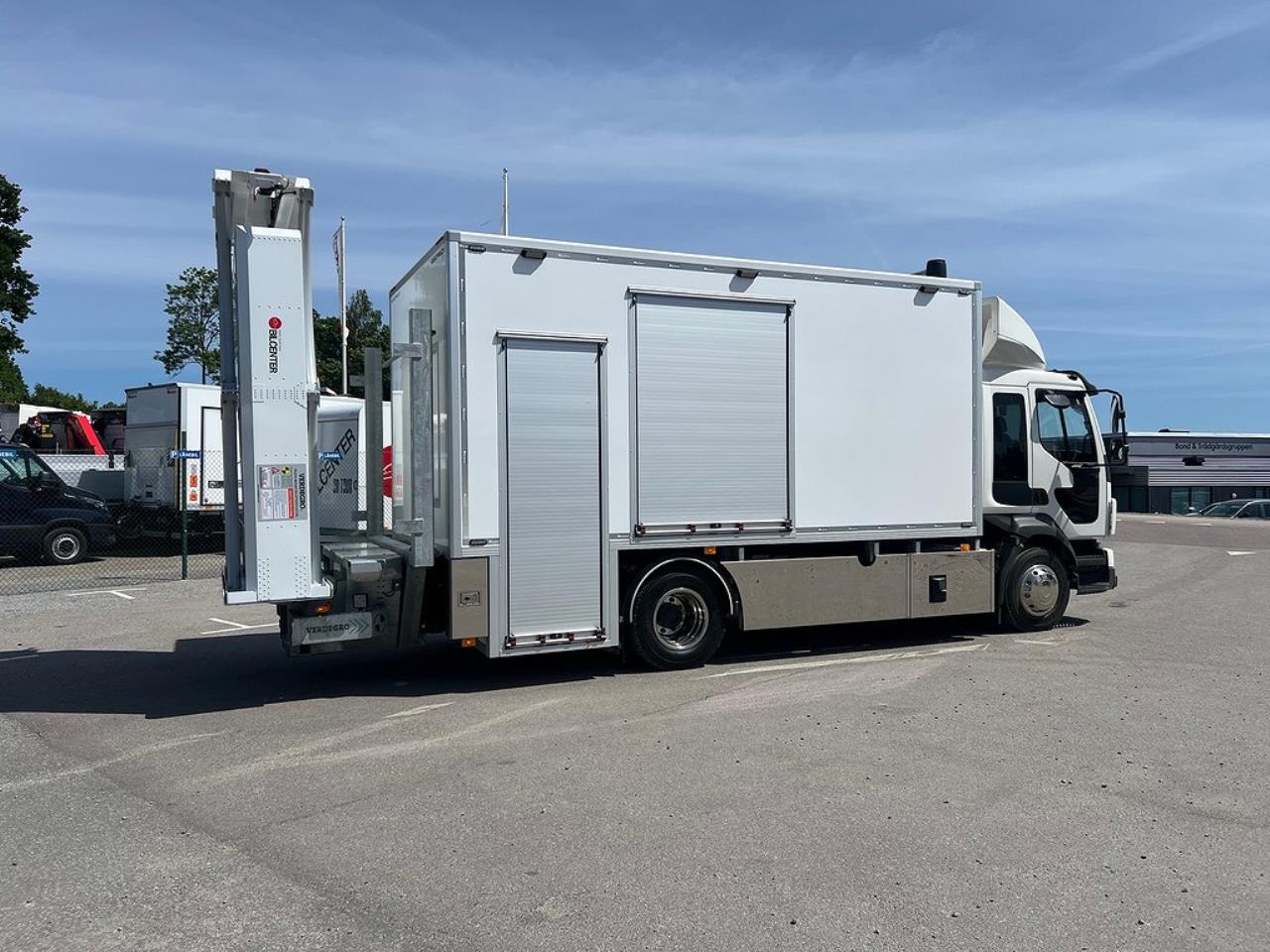 Volvo FL250 4x2 TMA Bil med Toalett & MaxiSign Online 2024 - Övrigt