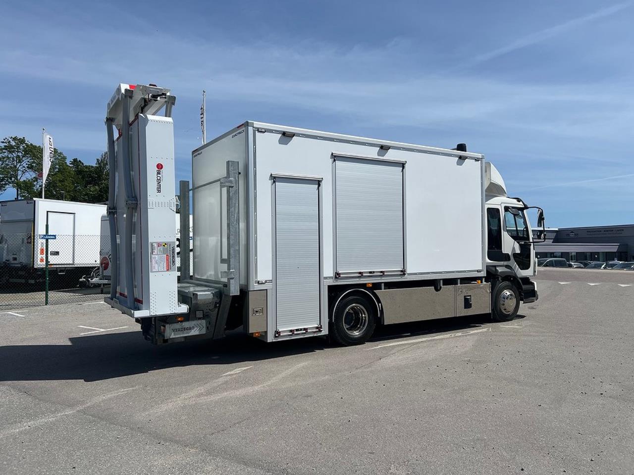 Volvo FL250 4x2 TMA Bil med Toalett & MaxiSign Online 2024 - Övrigt