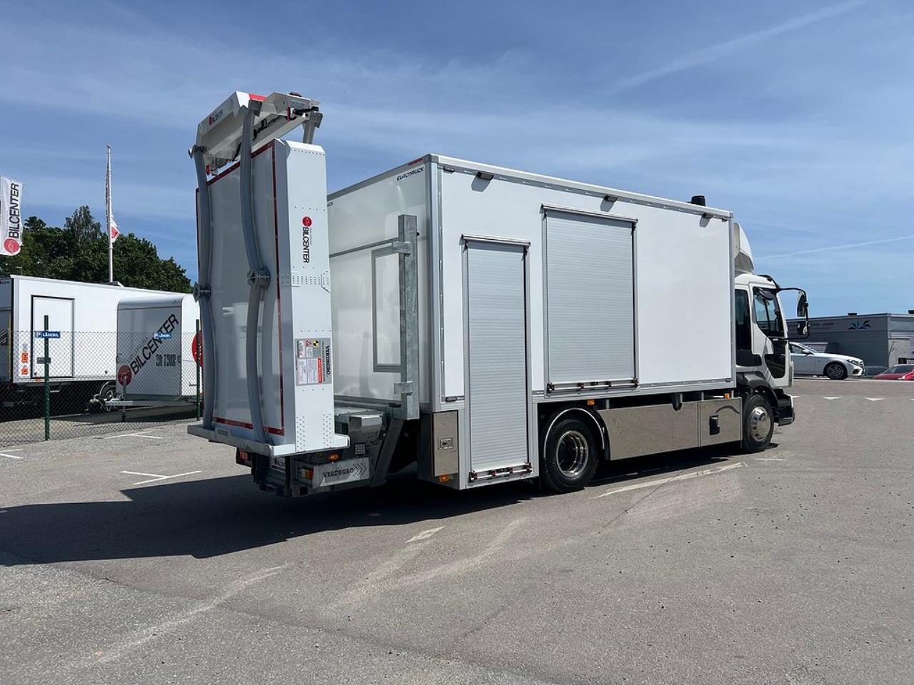 Volvo FL250 4x2 TMA Bil med Toalett & MaxiSign Online 2024 - Övrigt