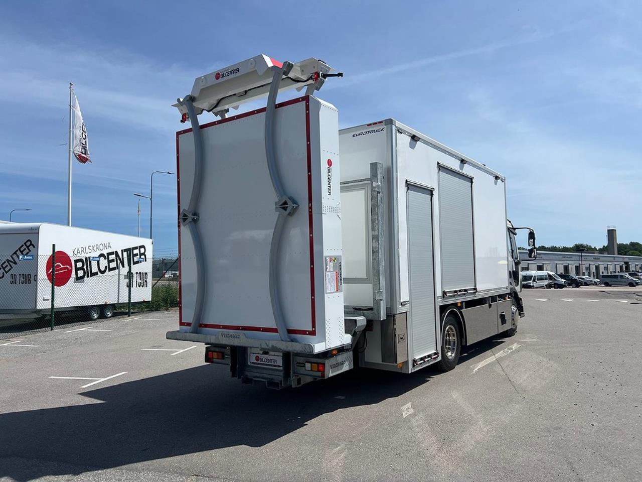 Volvo FL250 4x2 TMA Bil med Toalett & MaxiSign Online 2024 - Övrigt