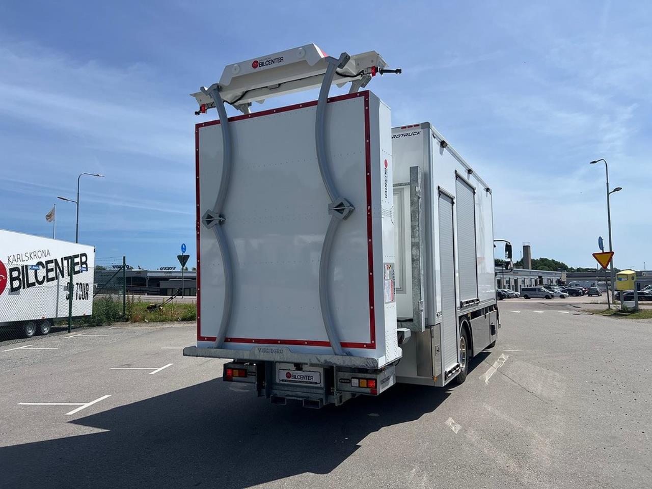 Volvo FL250 4x2 TMA Bil med Toalett & MaxiSign Online 2024 - Övrigt