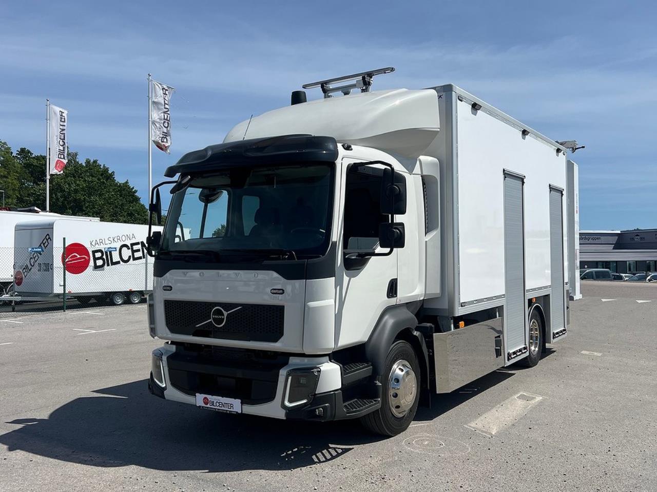Volvo FL250 4x2 TMA Bil med Toalett & MaxiSign Online 2024 - Övrigt