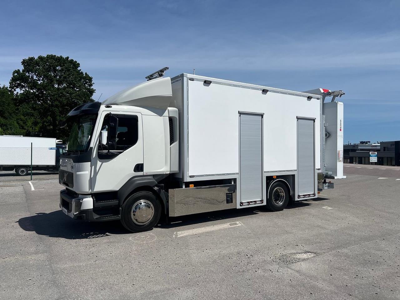 Volvo FL250 4x2 TMA Bil med Toalett & MaxiSign Online 2024 - Övrigt